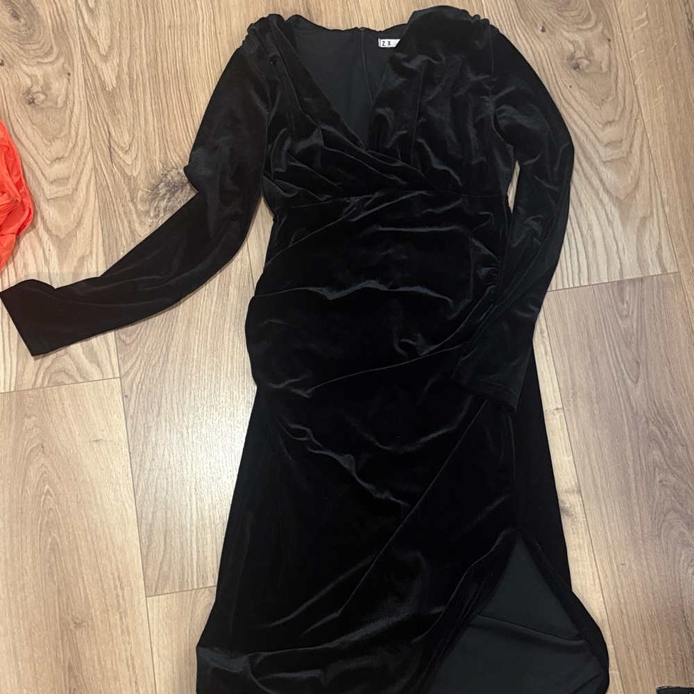 Elegant Black Long Sleeve Dress M-L